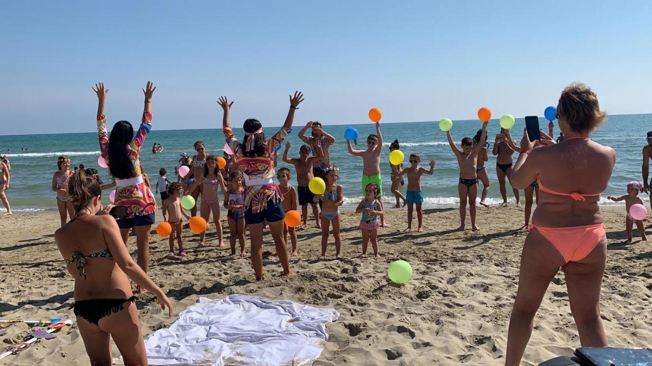 Zenit Hotel Giulianova Bagian luar foto