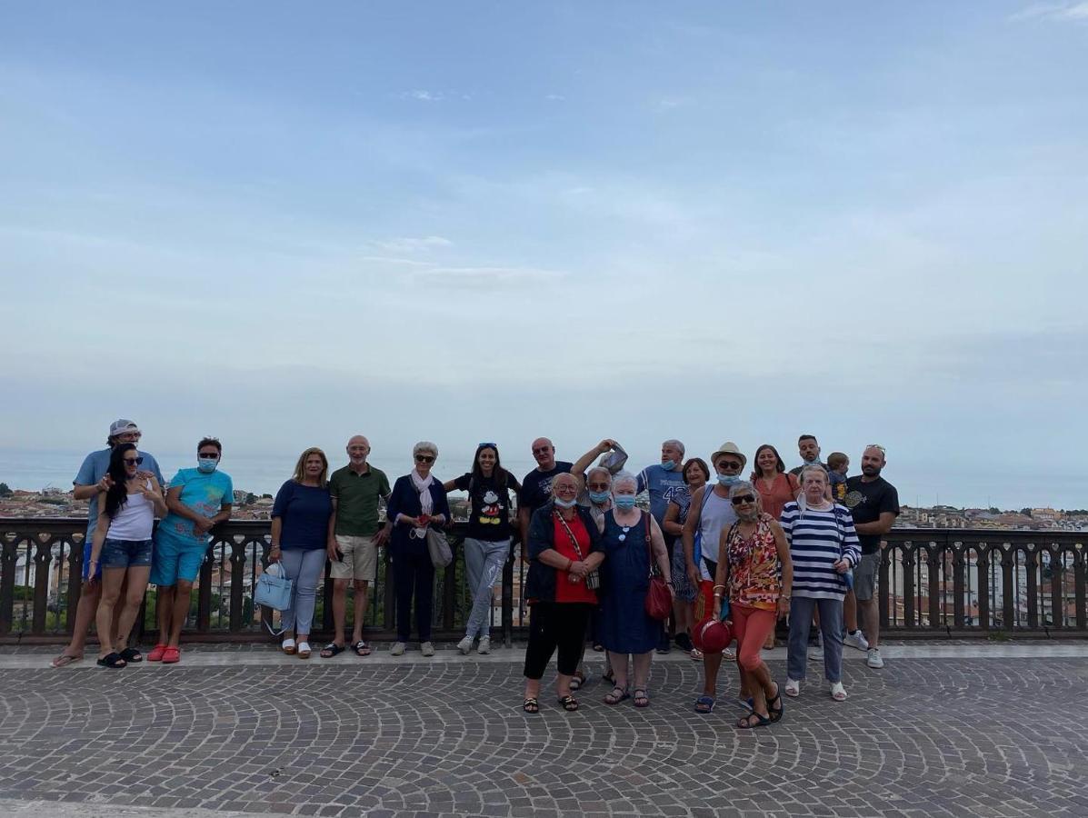 Zenit Hotel Giulianova Bagian luar foto