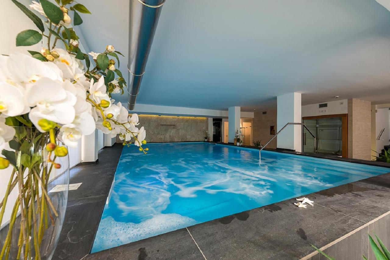 Zenit Hotel Giulianova Bagian luar foto