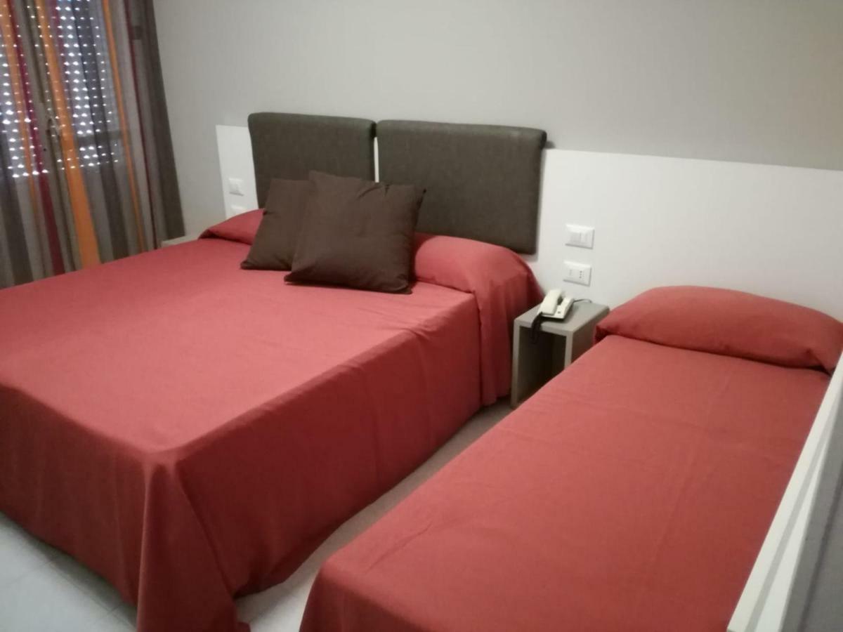 Zenit Hotel Giulianova Bagian luar foto