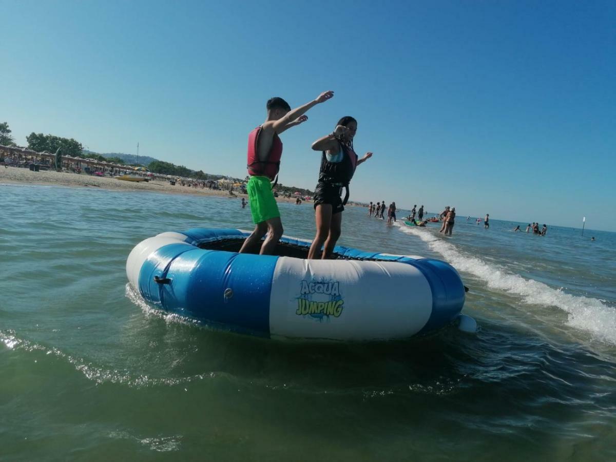 Zenit Hotel Giulianova Bagian luar foto
