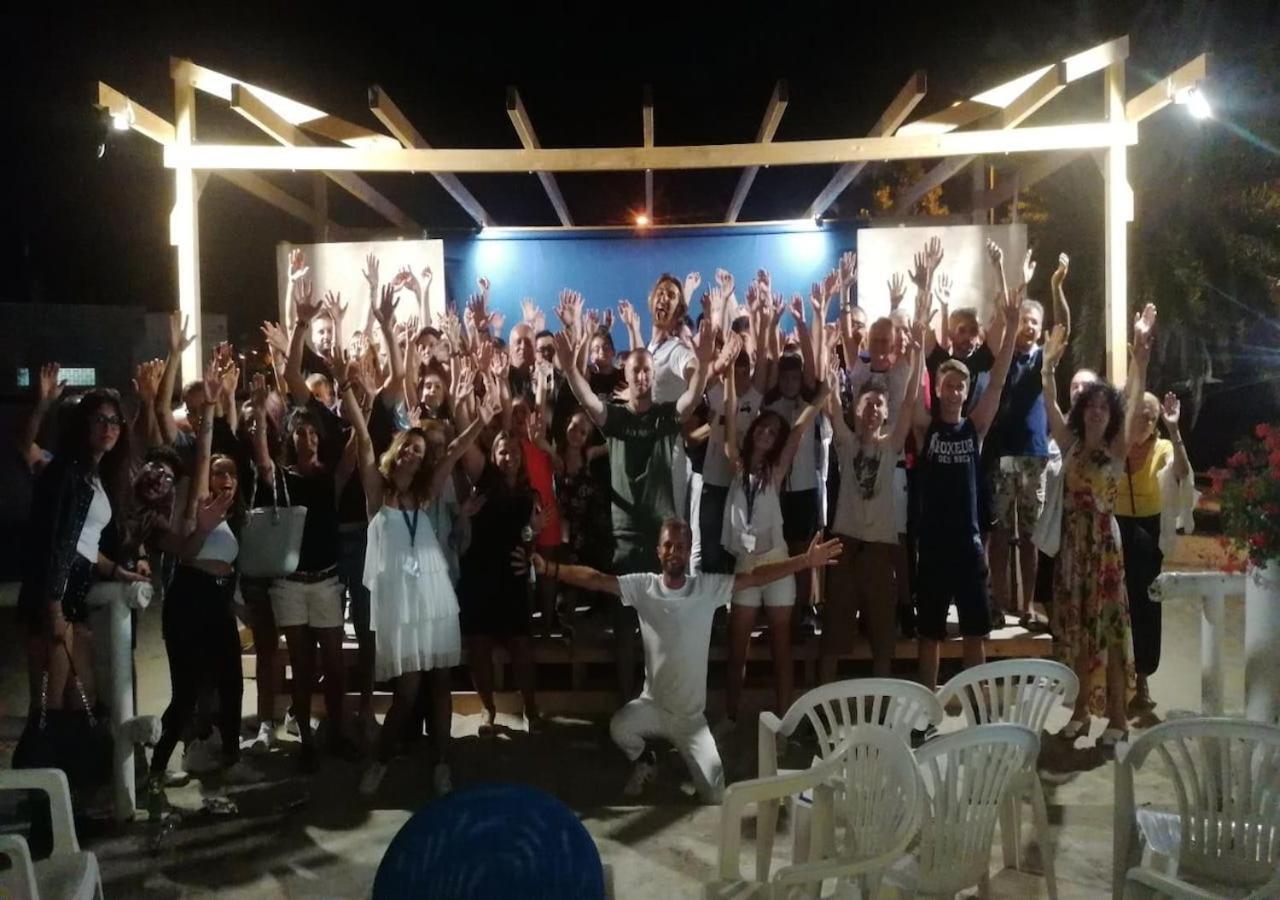Zenit Hotel Giulianova Bagian luar foto
